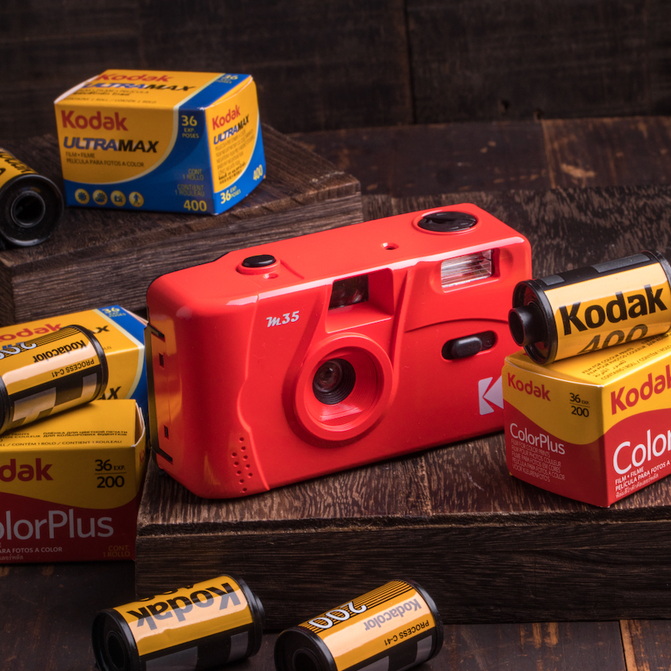 Kodak appareil photo argentique M35, rose bij VindiQ Office