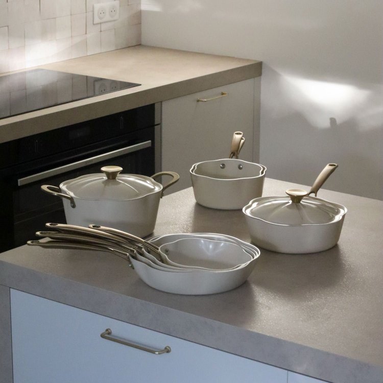 Lot de 8 Pièces Dahlia en Aluminium Recyclé - Beige