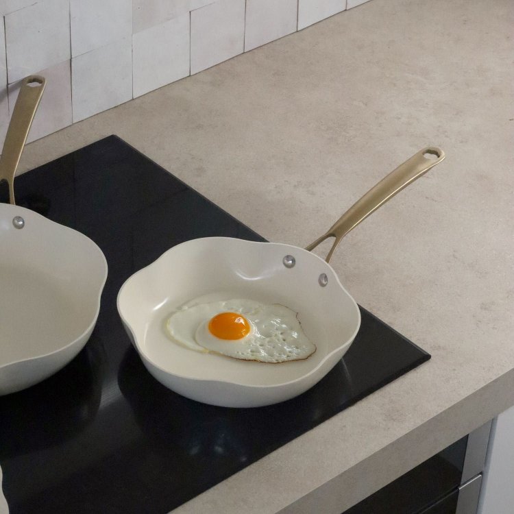 Poêle Dahlia en Aluminium Recyclé - Beige - 28 cm